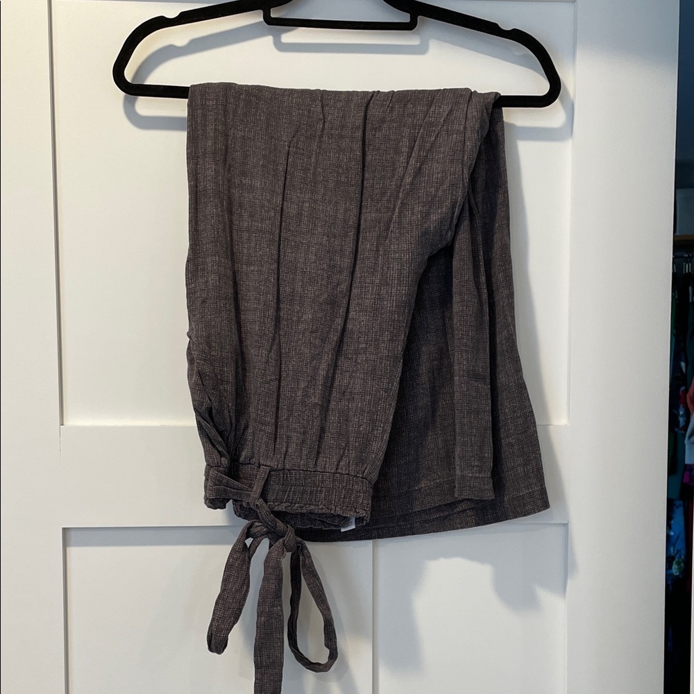 LuLaRoe Diane gray paper bag pants size medium